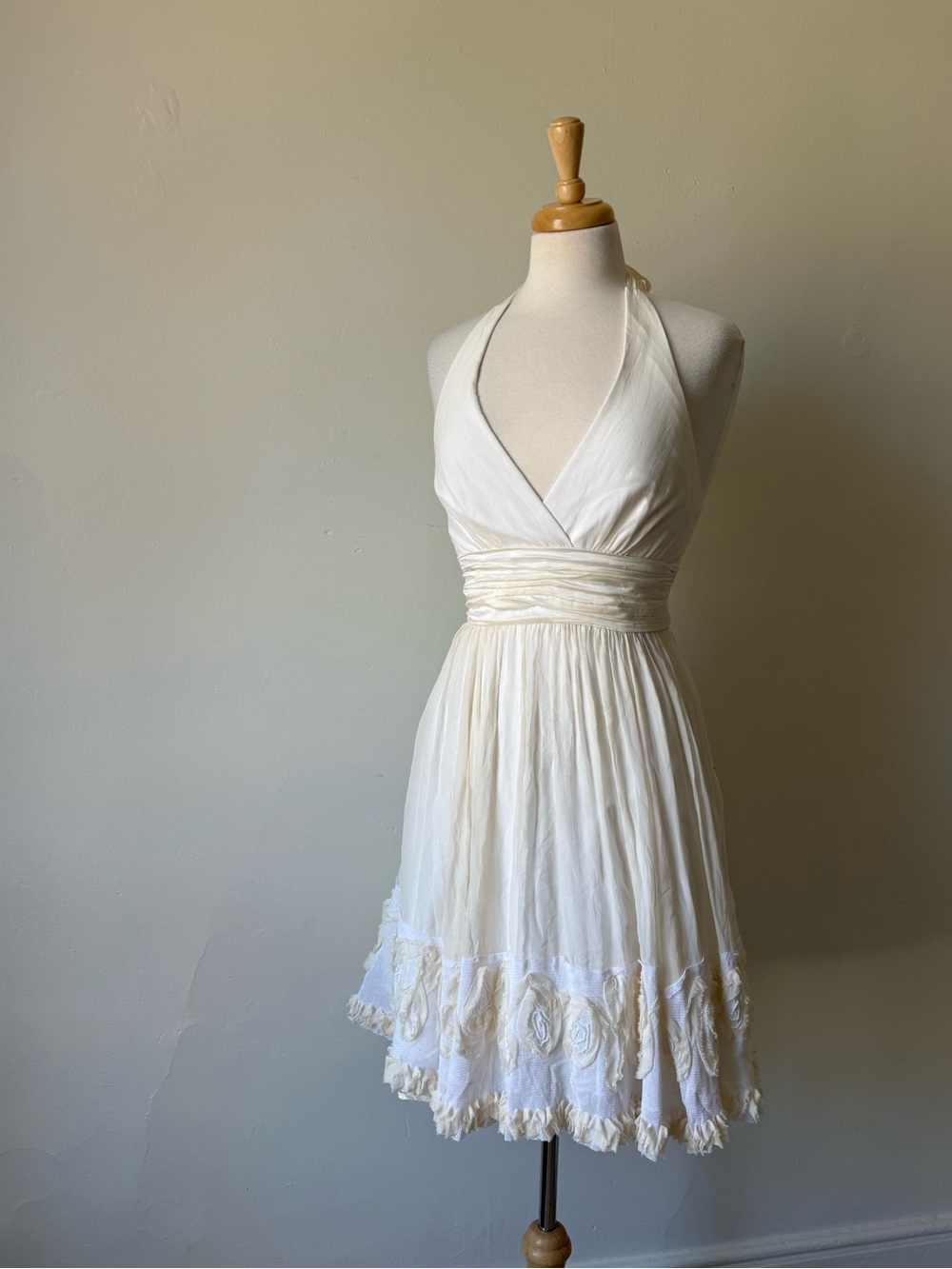 BCBG 100% Silk Ivory Halter Dress Rosette Hem Fairy Boho Cottagecore Size 4
